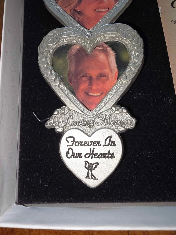 Loving Memory Memorial Ornament - photo 3