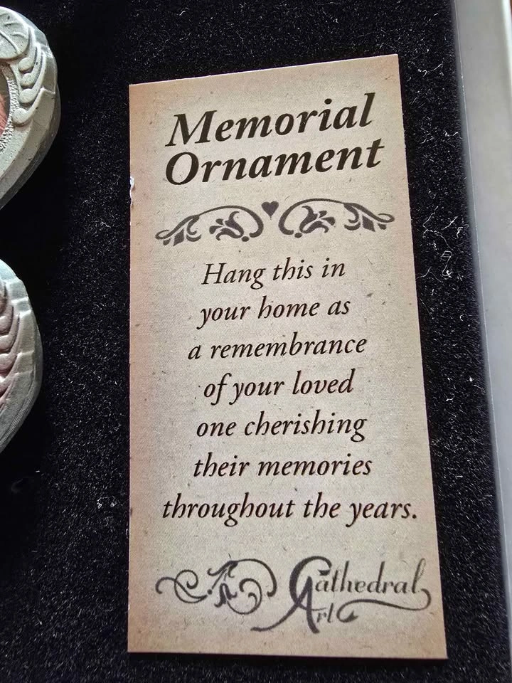 Loving Memory Memorial Ornament - photo 4