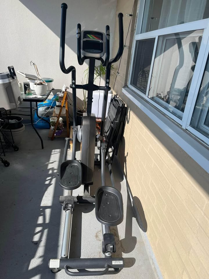 Elliptical Exercise Machine - photo 2