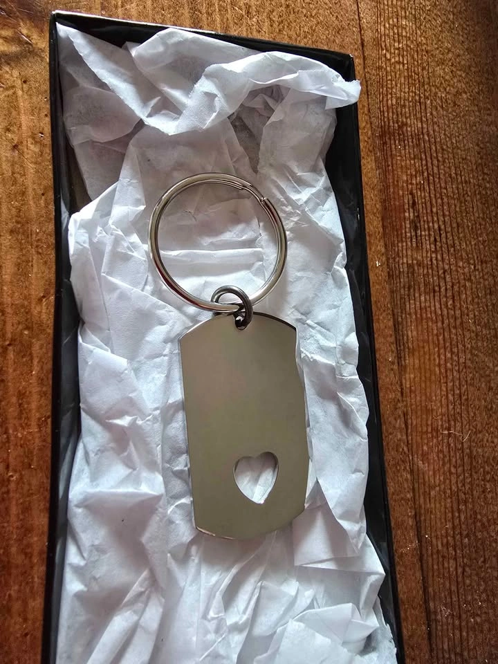 Silver Heart Cutout Metal Keychain - photo 2
