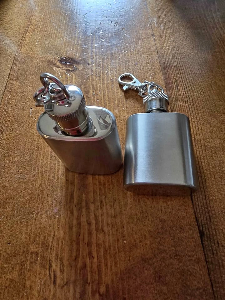Set of 2 Stainless Steel 1 oz Keychain Flasks