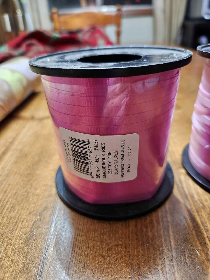 Curling ribbon lite pink and magenta