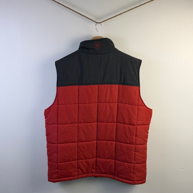 Ariat Men's Red & Charcoal Quilted Vest - photo 2