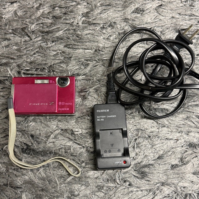 Fujifilm FinePix Z Compact Digital Camera - Magenta Pink - photo 4