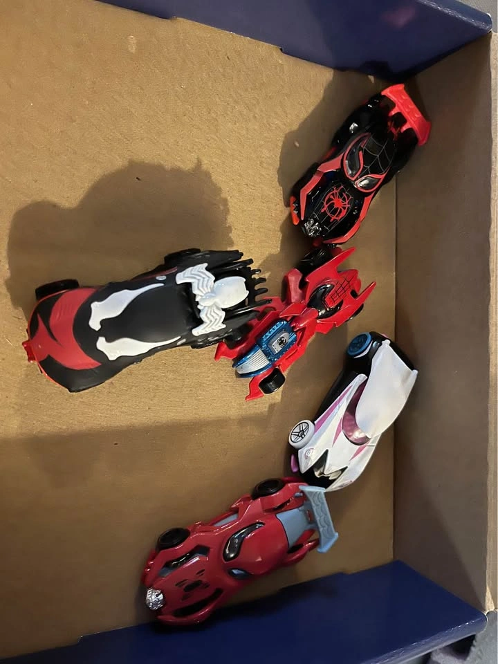 Hot Wheels Spider-Man Character car set - photo 3