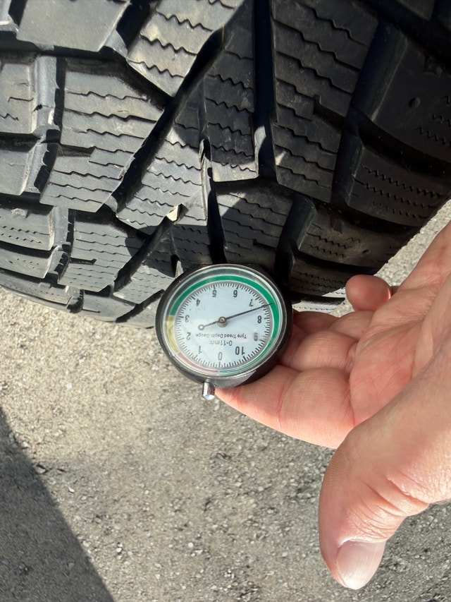 215/65R17 98T Winter Tires - photo 2