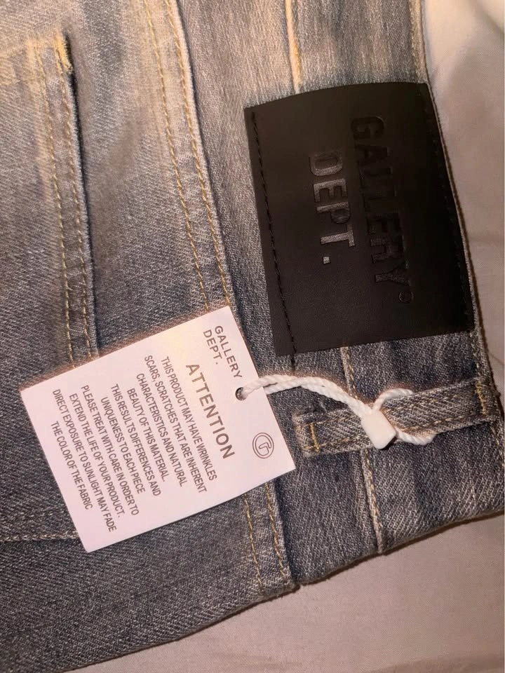 Gallery Dept. Flared Jeans - photo 5