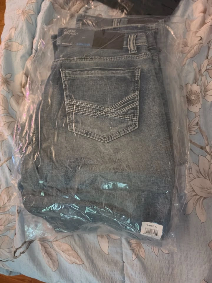 BRAND-NEW Classic bootcut Jeans - photo 2