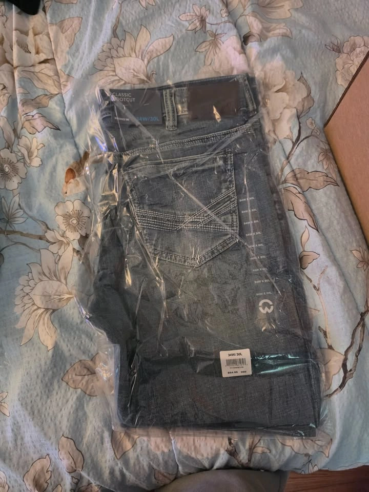 BRAND-NEW Classic bootcut Jeans - photo 3