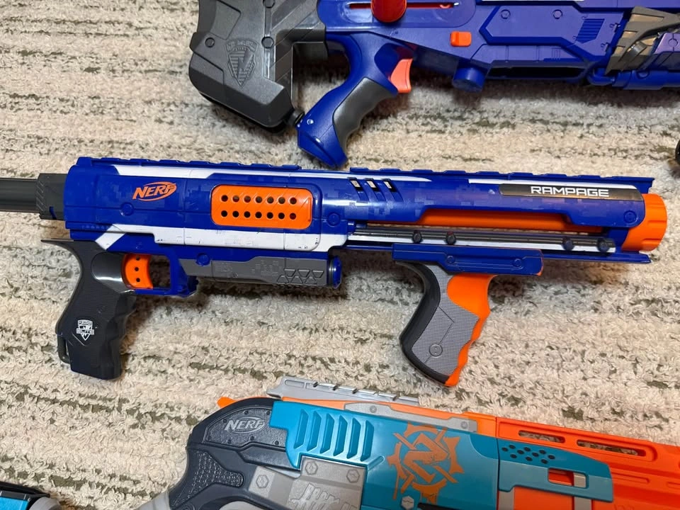 Lot nerf big guns all for $25 - photo 4