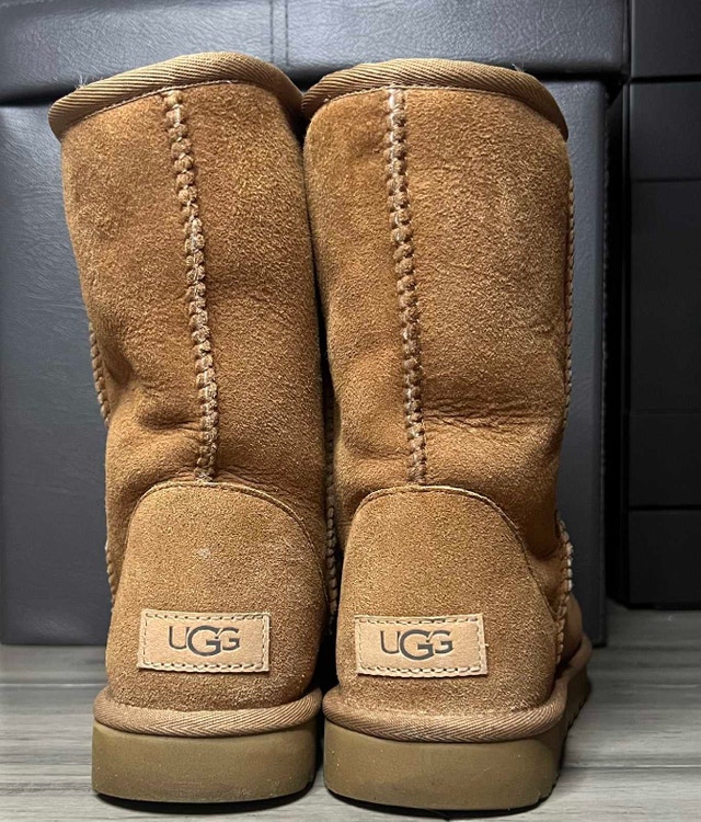 UGG Women's Classic Short II Boots Size 8 - photo 3