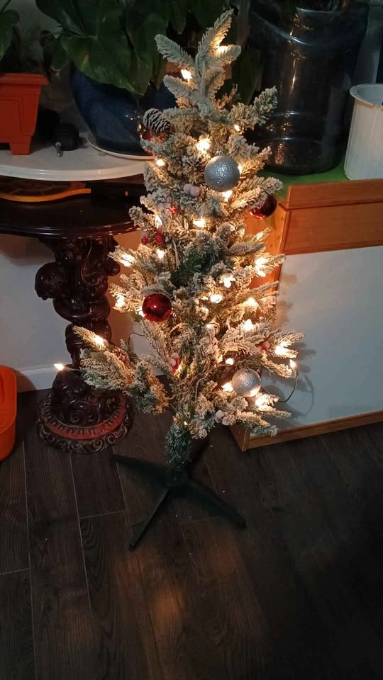 4ft Christmas Tree - photo 2