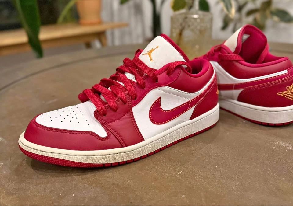 Air Jordan 1 Low Red