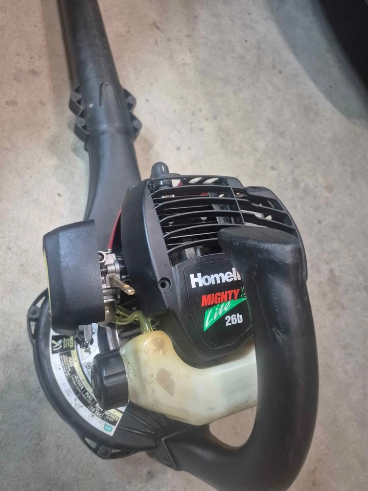 Homelite Mighty Lite 26b Gas Leaf Blower - photo 3