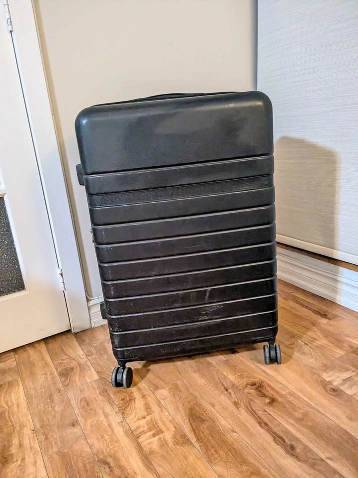 Hardside Spinner Suitcase