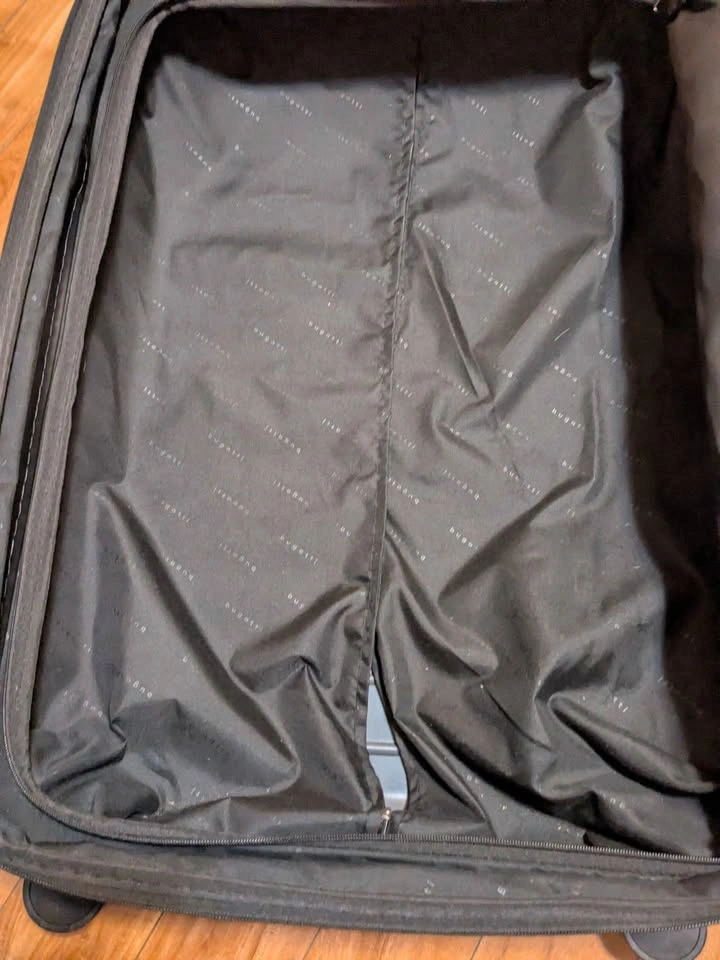 Hardside Spinner Suitcase - photo 4