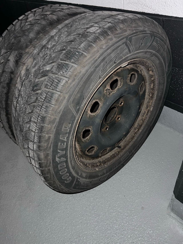 17" Steel Rims (5x127) + Winter Tires - Caravan/Pacifica/Journey - photo 2