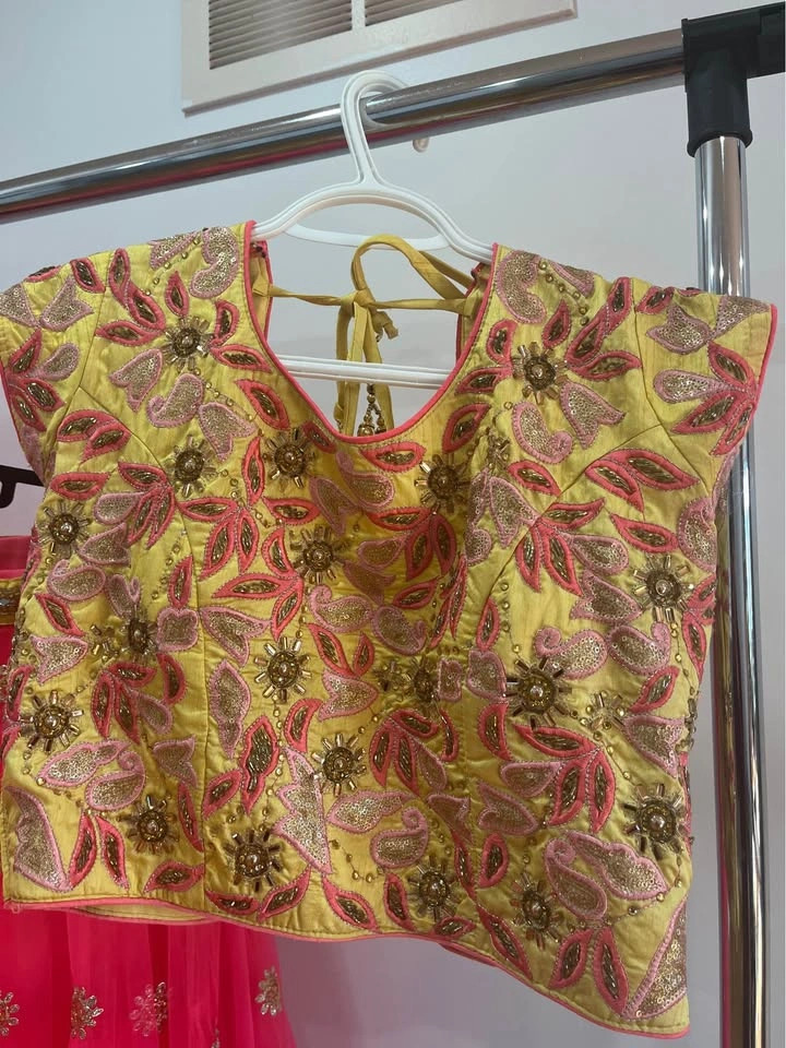 Gorgeous Hot Pink & Gold Lehenga Set – 12-15 years - photo 2