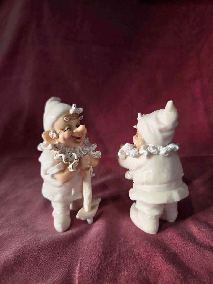 Vintage 90s Resin Gnomes (Pair of 2) - photo 2