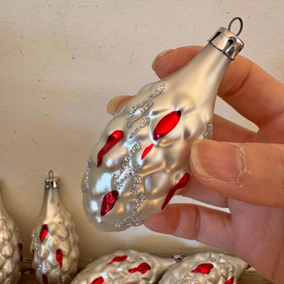 Vintage 1950s–60s Glass Pinecone Christmas Ornaments – Set of 11