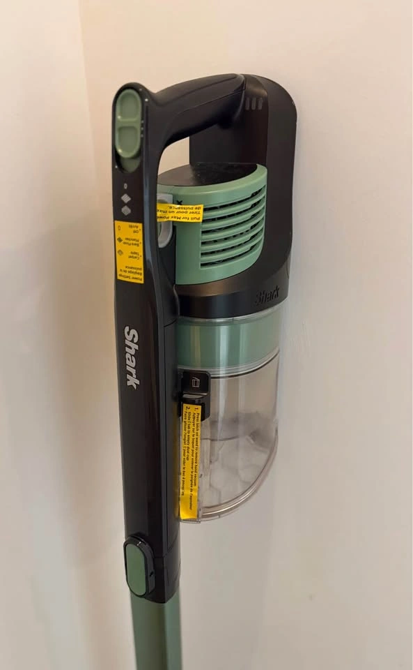 Shark Rocket Pro Cordless Stick Vacuum - photo 4
