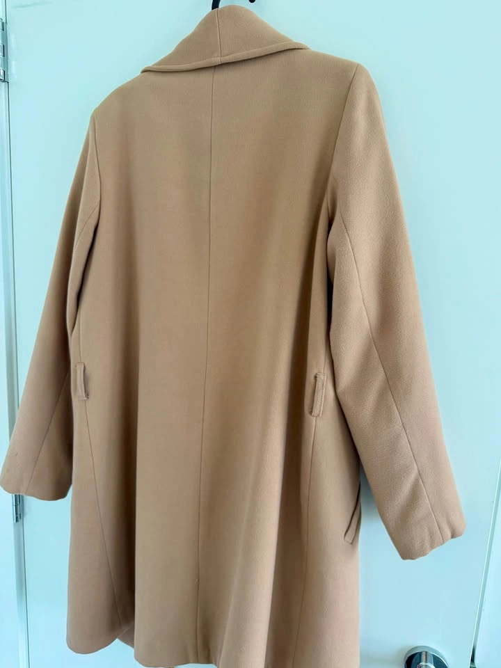 Women’s Camel Wool Long Overcoat - photo 3