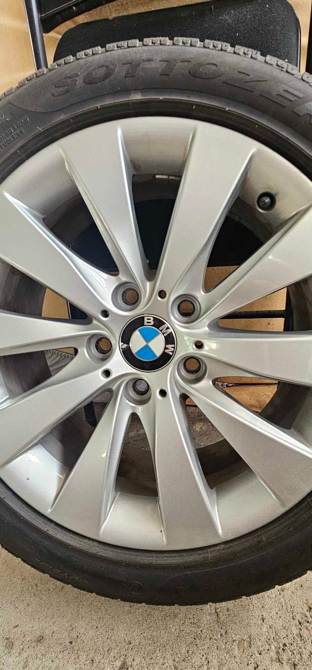 BMW OEM 17” Rims & Pirelli Run-Flat Winter Tires (225/50R17) - photo 3