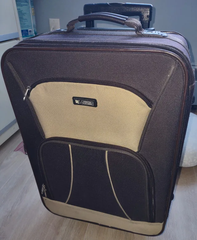 duffel bag, carry on, gym bag, tote thumbnail