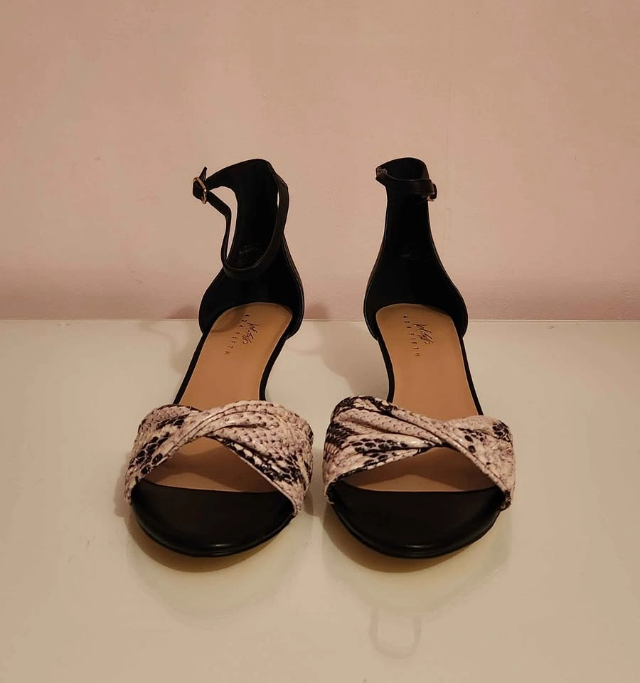 Women's Leather Ankle Strap Wedge Shoes (size 9 1/2) - photo 2
