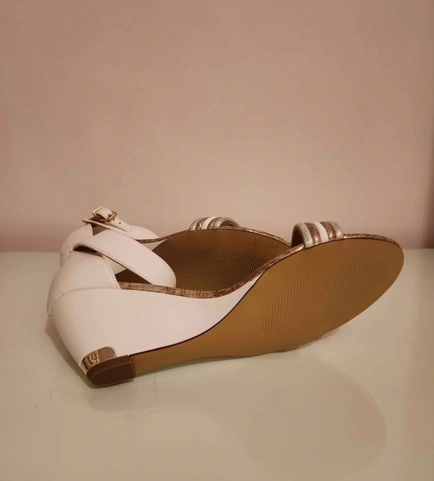 Women's Ankle Strap Wedge Shoes (size 9) (brand new) - photo 4