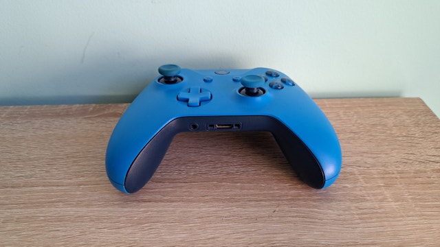 Blue Xbox Wireless Controller - photo 2