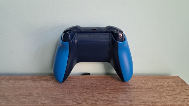 Blue Xbox Wireless Controller - photo 4