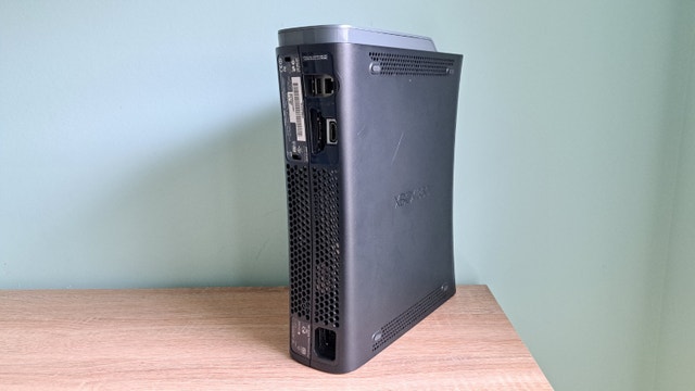 Refurbished Xbox 360 Elite Bundle - photo 3
