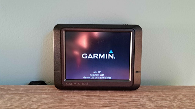 Updated Garmin Nuvi 275 GPS Navigator - photo 2