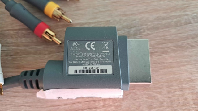 Microsoft Xbox 360 HD AV Component Cable - photo 2