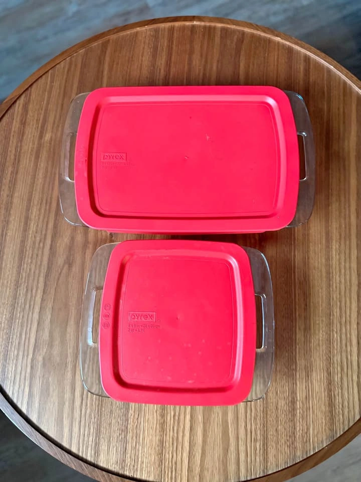 Pyrex Glass Baking Dish Set with Red Lids