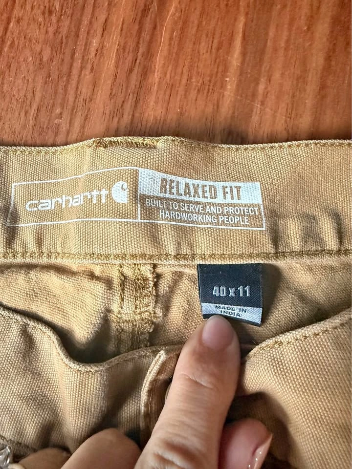 Carhartt Men's Bundle – 5 Pieces – Size 38 / 40 – Relaxed Fit
