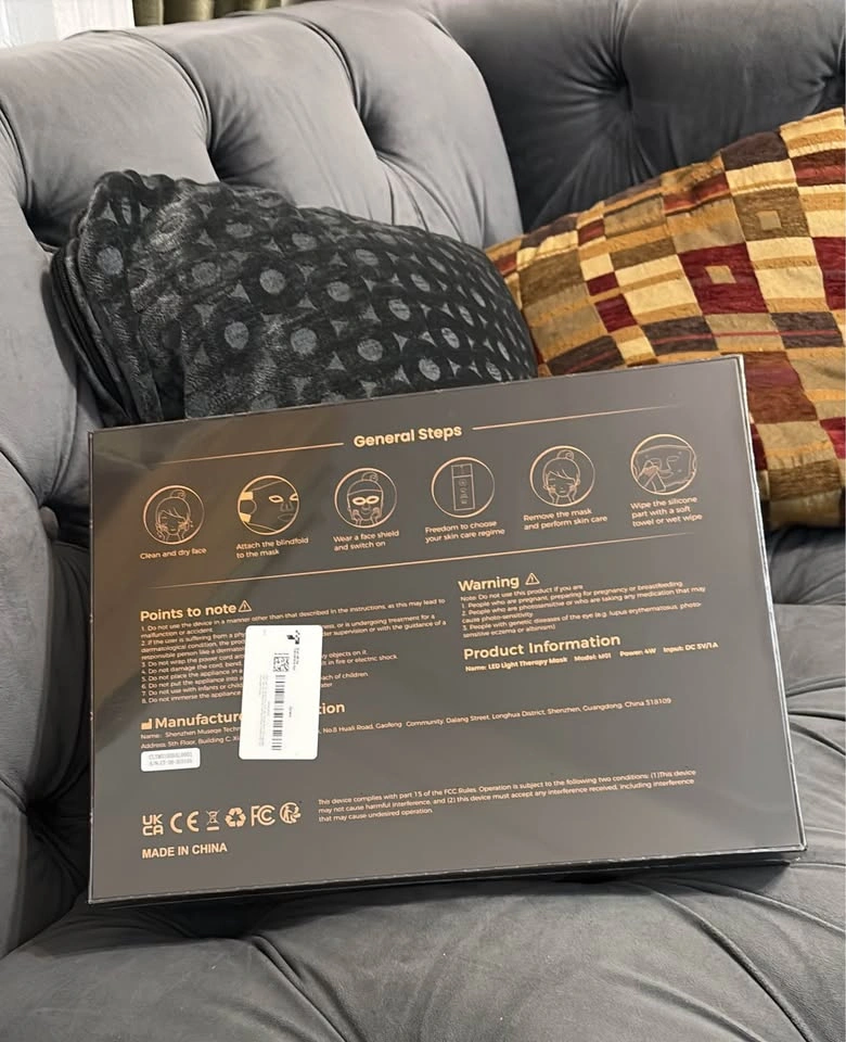 LED Light Therapy Face Mask - photo 3