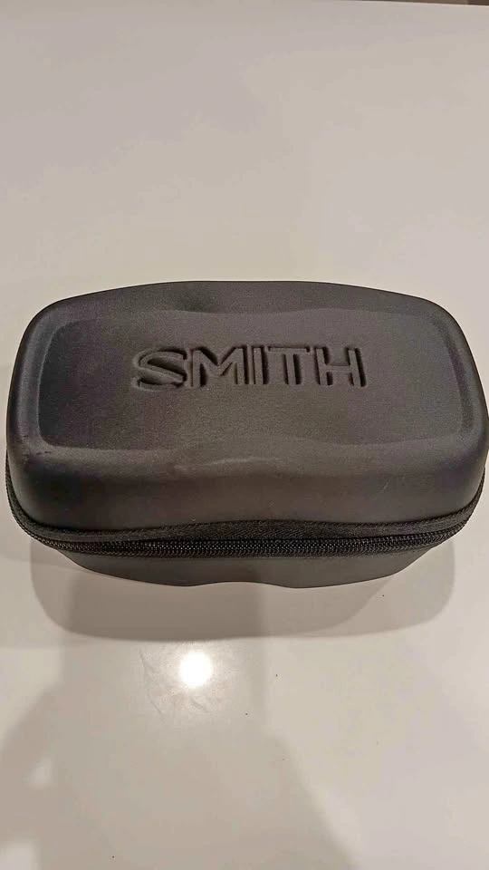 SMITH goggle box