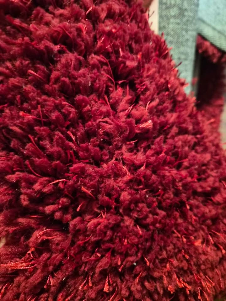 Red High Pile new carpet Available - photo 5