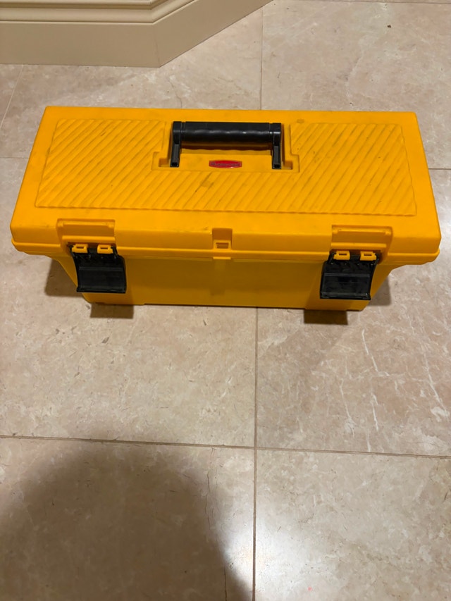 Large Rubbermaid Tool Box - 2 Trays