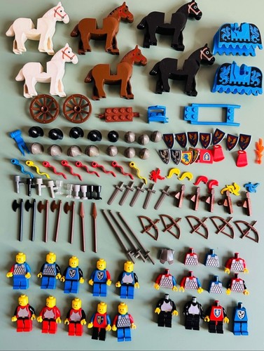 Vintage LEGO Castle Knights Lot 14 Minifigures 6 Horses