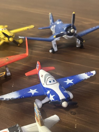 Lot of 8 Disney Pixar Planes Diecast And Plastic Figures - photo 4