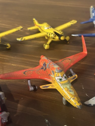 Lot of 8 Disney Pixar Planes Diecast And Plastic Figures - photo 5