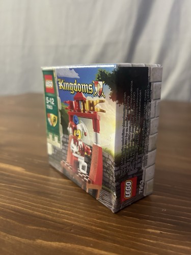 NEW Lego Kingdoms Set 7953 JESTER Castle Red White Court Jester - photo 4