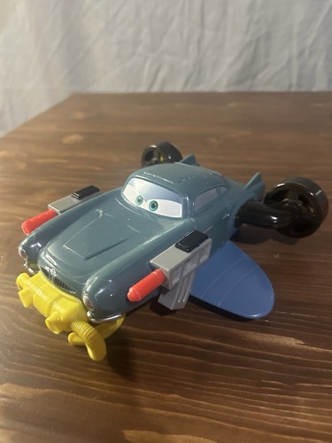 2011 Mattel Cars Disney Pixar Bath Blastin Finn McMissile - photo 2