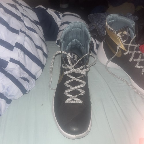 Size 12 - Nike Hyperdunk 2015 Black, Gold, White - photo 2