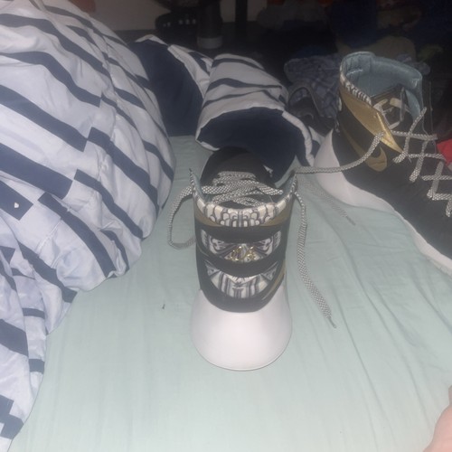 Size 12 - Nike Hyperdunk 2015 Black, Gold, White - photo 5