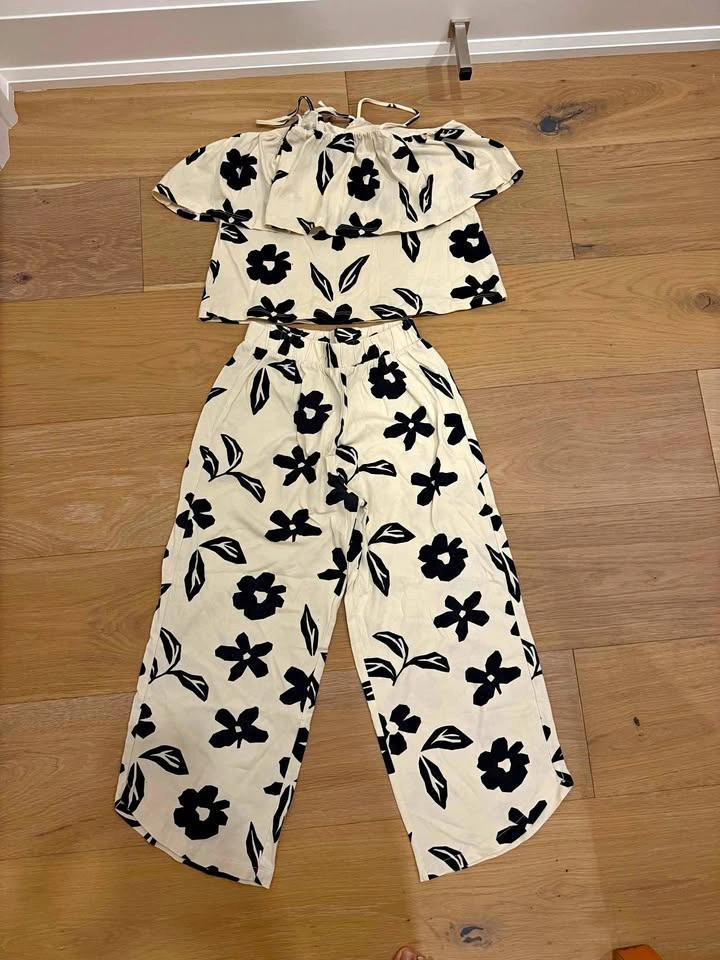 ZARA Girls Floral Wide-Leg Jumpsuit – 10 Years