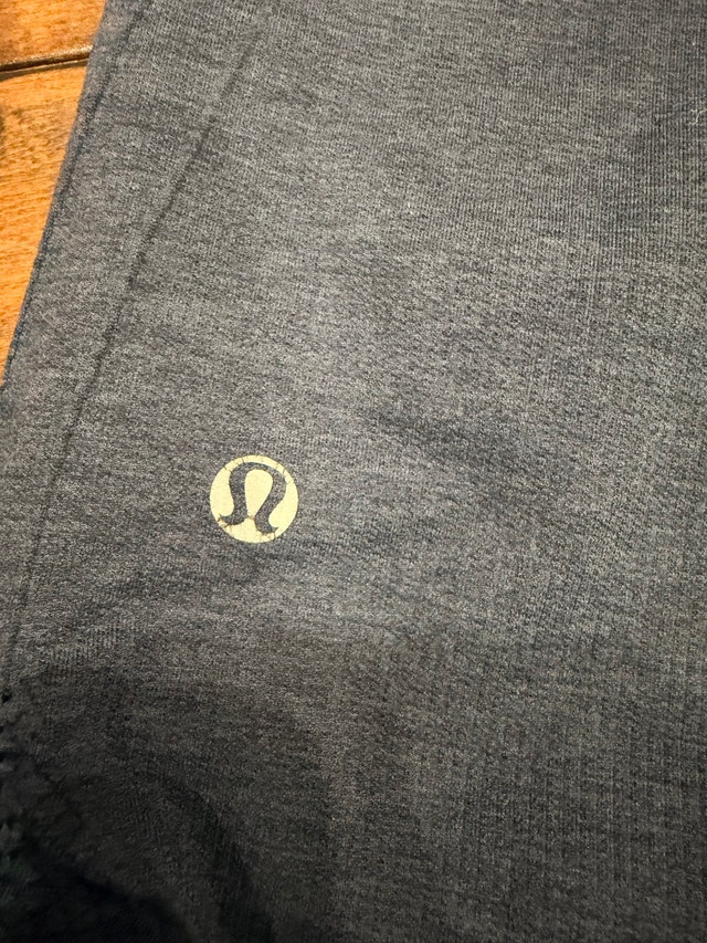 Lululemon Crop Leggings size 8 - photo 3